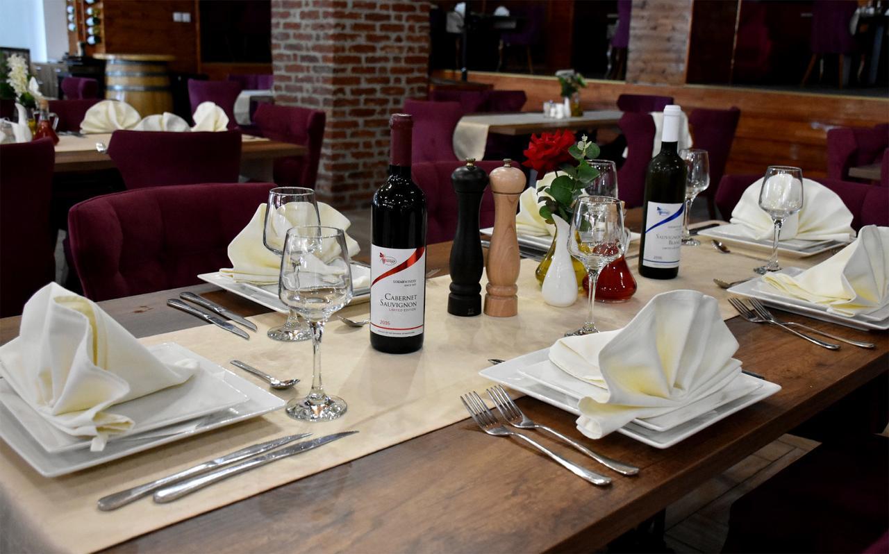 Hotel And Winery Lozar Битола Экстерьер фото